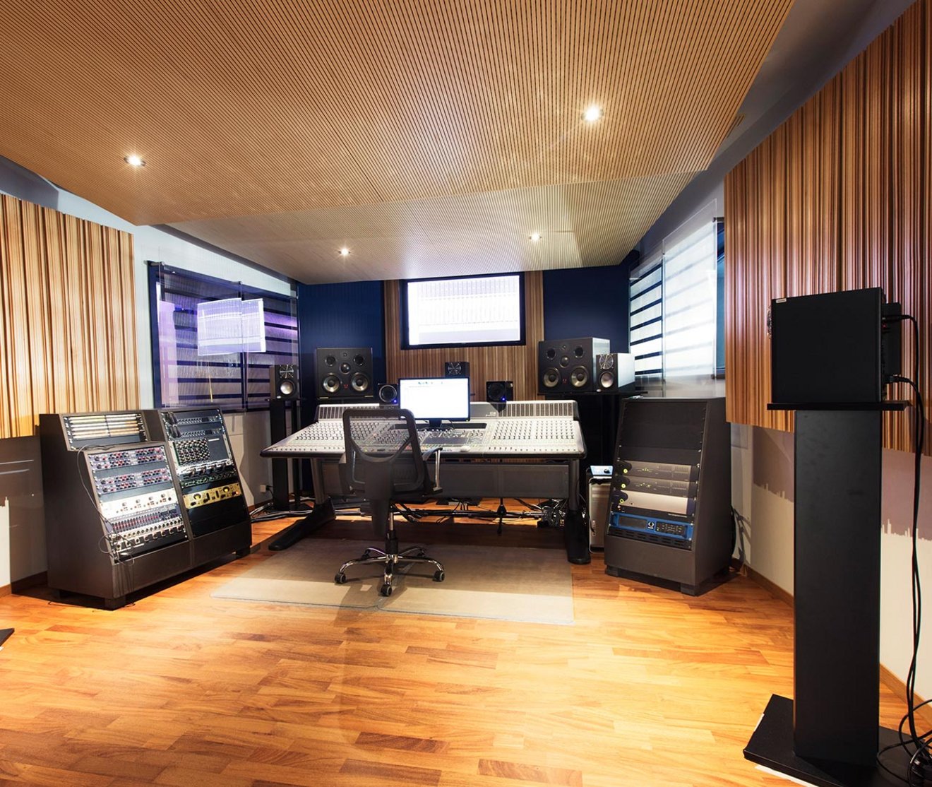 SAE_Studio1